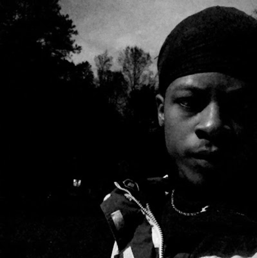 Meet your Posher, Amari